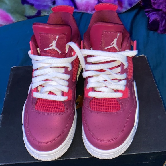 The Women Jordan 4’s Valentine’s Day edition